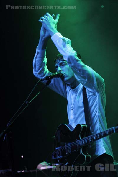 MILES KANE - 2011-11-05 - PARIS - La Cigale - 